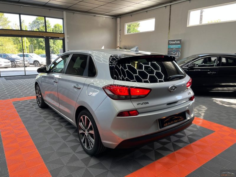 HYUNDAI I30 1.6 CRDI 110 BUSINESS DCT-7 ENTRETIEN COMPLET