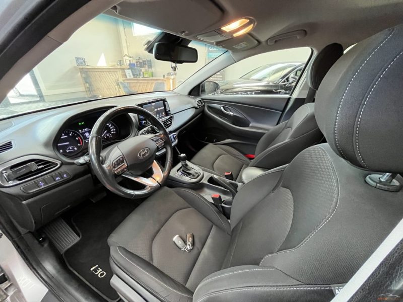 HYUNDAI I30 1.6 CRDI 110 BUSINESS DCT-7 ENTRETIEN COMPLET