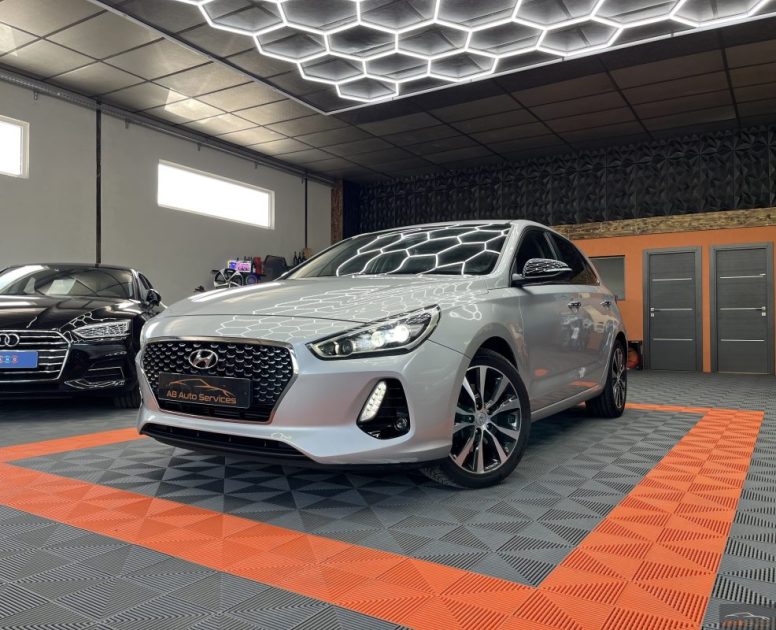 HYUNDAI I30 1.6 CRDI 110 BUSINESS DCT-7 ENTRETIEN COMPLET