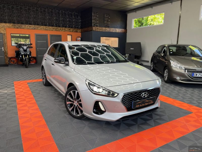 HYUNDAI I30 1.6 CRDI 110 BUSINESS DCT-7 ENTRETIEN COMPLET