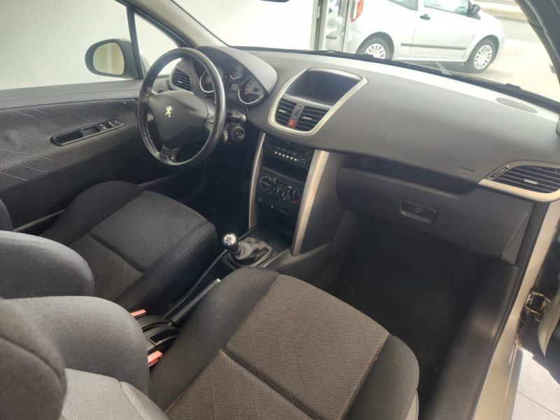 PEUGEOT 207  2007