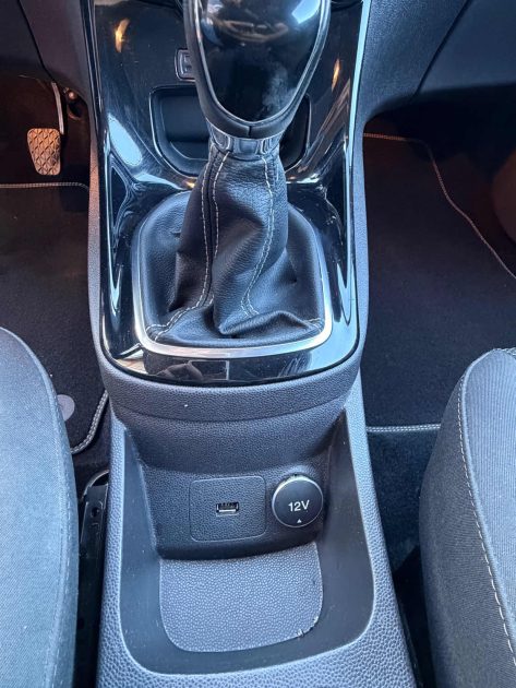 FORD FIESTA 1.25 82CH TREND - FAIBLE KM - CLIM - RADAR 