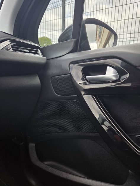 ✅PEUGEOT 208 1.6 HDI 100ch CAR PLAY BELLE FINITION✅