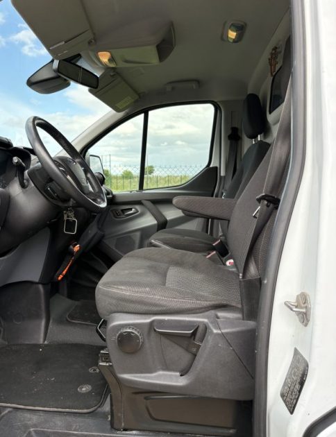 Ford Transit Custom 2.2 Tdci 105ch (Sièges Chauffants | Caméra de recul | Attelage)