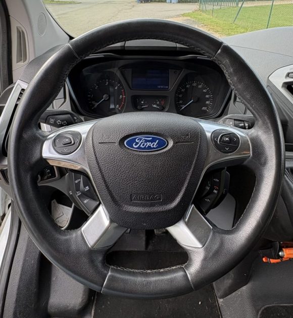 Ford Transit Custom 2.2 Tdci 105ch (Sièges Chauffants | Caméra de recul | Attelage)