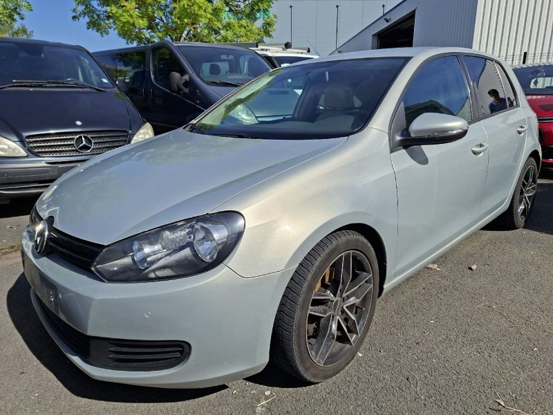 VOLKSWAGEN GOLF 6 AUTOMATIQUE 2.0 tdi 110cv   95000 kms