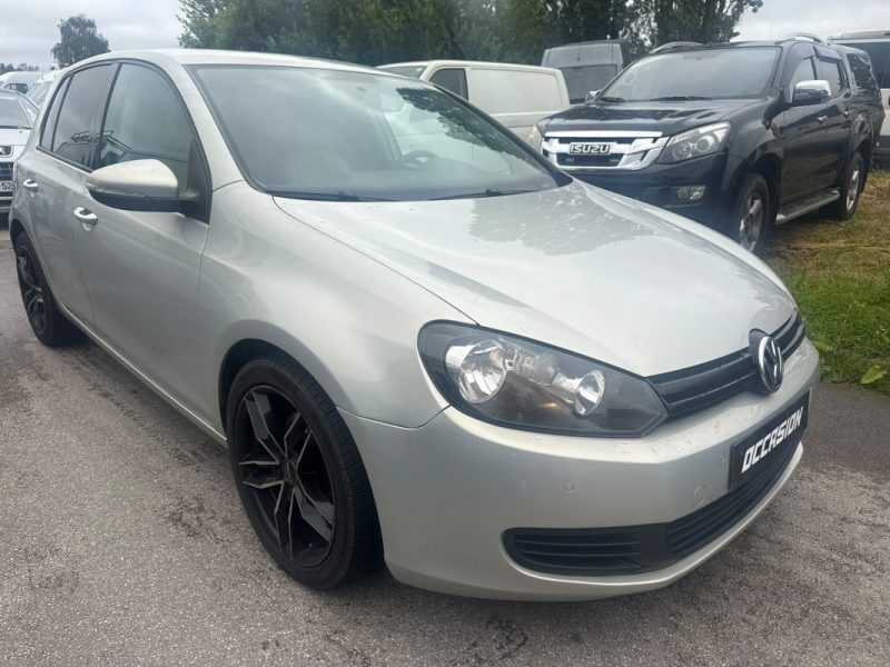 VOLKSWAGEN GOLF 6 AUTOMATIQUE 2.0 tdi 110cv   95000 kms