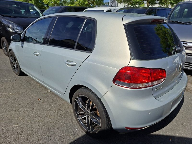 VOLKSWAGEN GOLF 6 AUTOMATIQUE 2.0 tdi 110cv   95000 kms