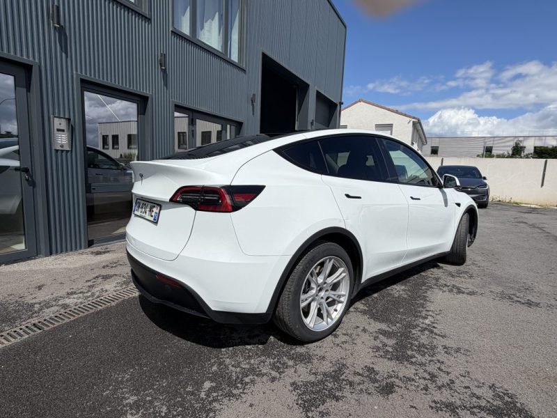 TESLA MODEL Y STANDARD RWD 2023