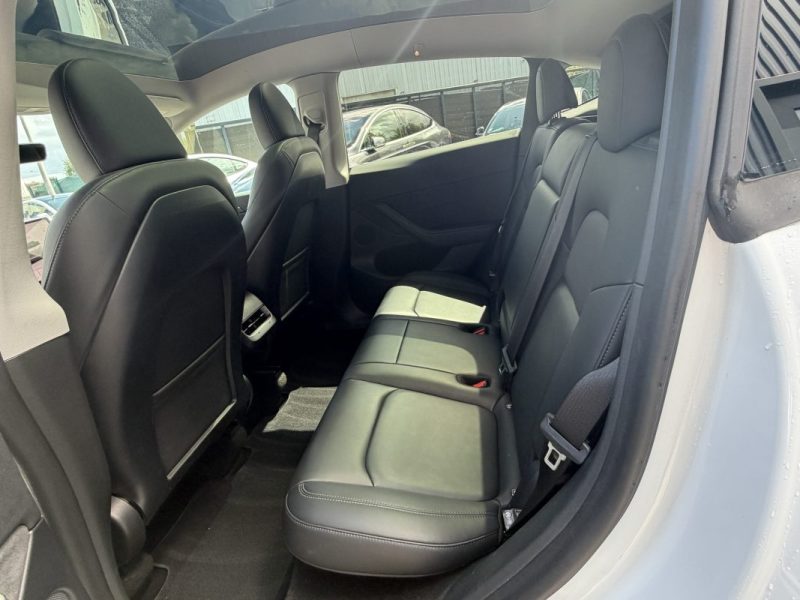 TESLA MODEL Y STANDARD RWD 2023