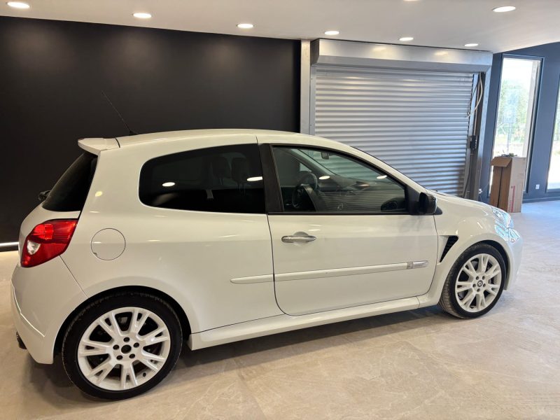 RENAULT CLIO III RENAULT SPORT  2.0 204 CUP 2011