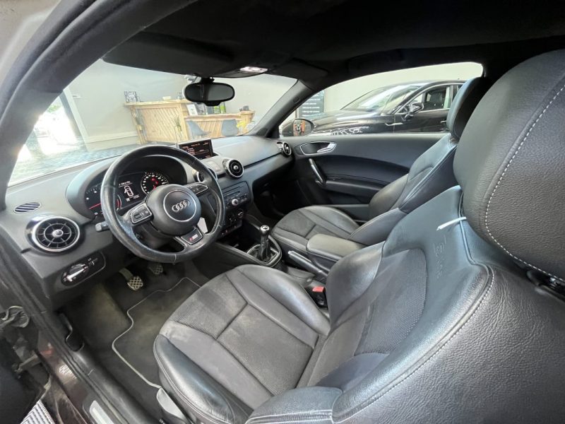 AUDI A1 1.6 TDI 105CV S-LINE ENTRETIEN ET DISTRIBUTION OK