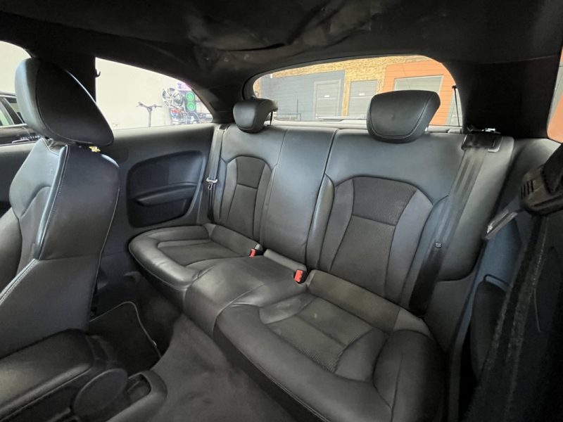 AUDI A1 1.6 TDI 105CV S-LINE ENTRETIEN ET DISTRIBUTION OK