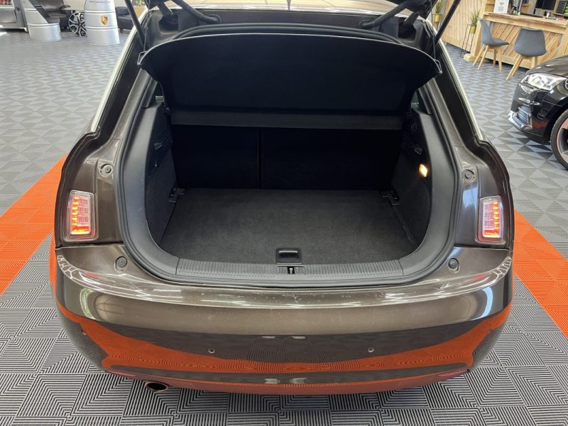 AUDI A1 1.6 TDI 105CV S-LINE ENTRETIEN ET DISTRIBUTION OK
