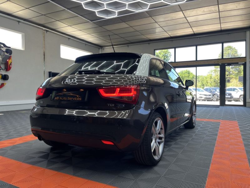 AUDI A1 1.6 TDI 105CV S-LINE ENTRETIEN ET DISTRIBUTION OK