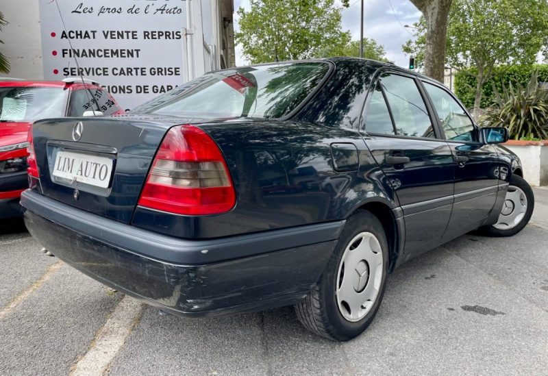 MERCEDES CLASSE C 250TD 150ch CLASSIC BA 