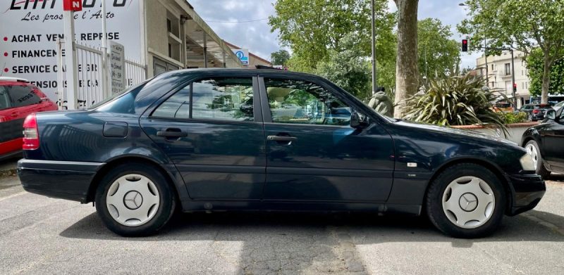 MERCEDES CLASSE C 250TD 150ch CLASSIC BA 