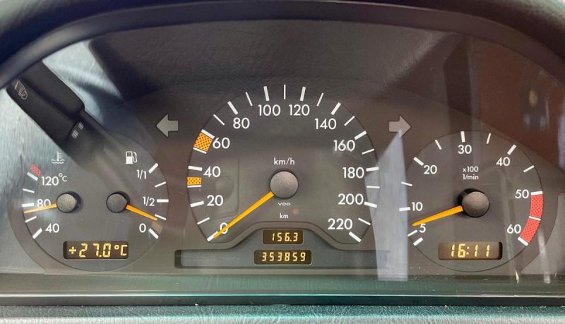 MERCEDES CLASSE C 250TD 150ch CLASSIC BA 
