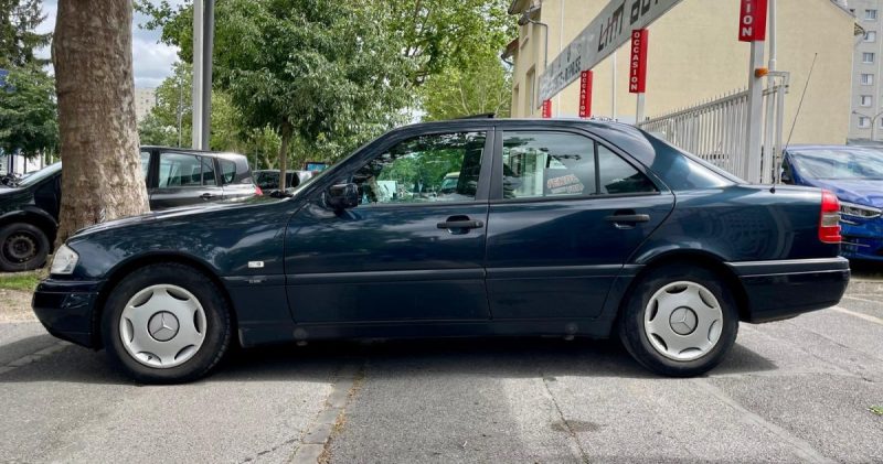 MERCEDES CLASSE C 250TD 150ch CLASSIC BA 