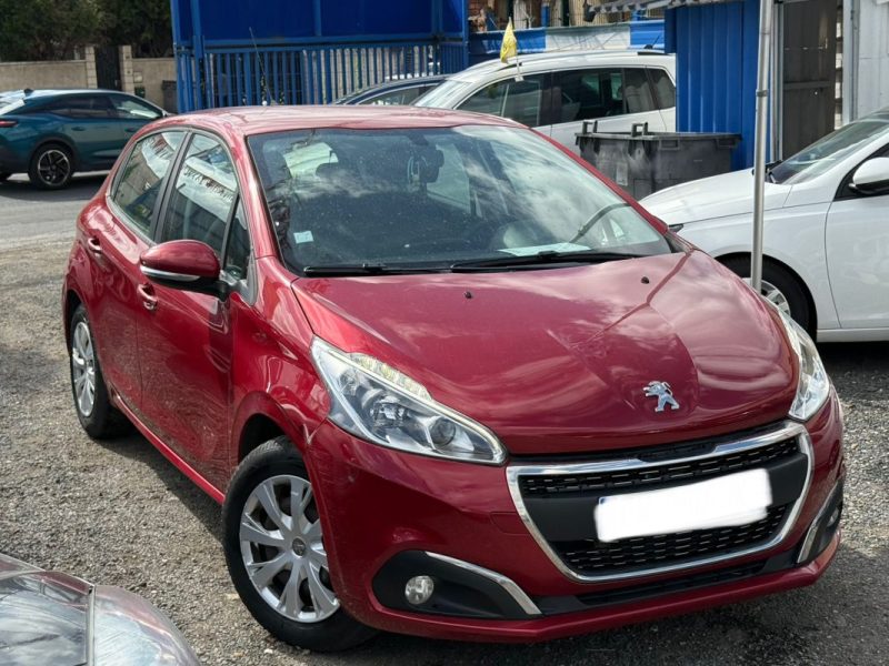 PEUGEOT 208 1.2 82 essence 2018 Trés Bon Etat  fbl kms