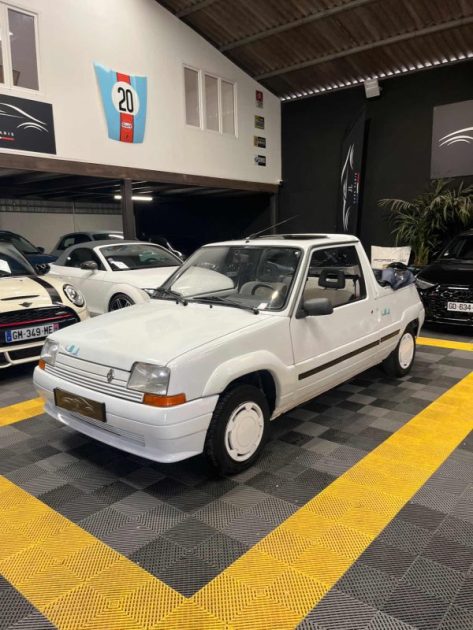 RENAULT 5 BELLE ÎLE (600 EXEMPLAIRES SEULEMENT)