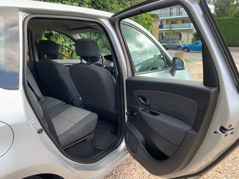 RENAULT SCENICIII 1.5 DCI 110 LIFE 2014