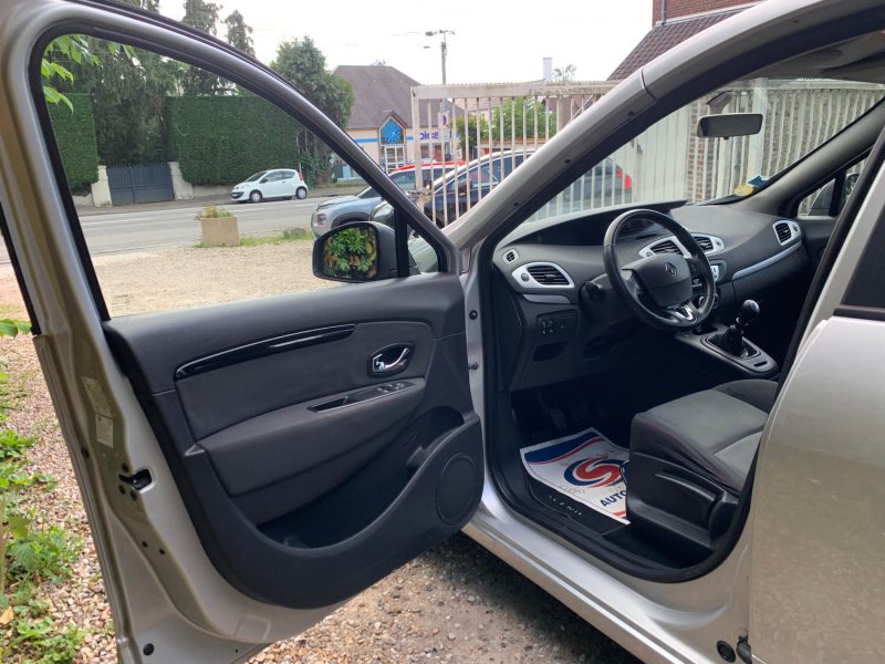 RENAULT SCENICIII 1.5 DCI 110 LIFE 2014
