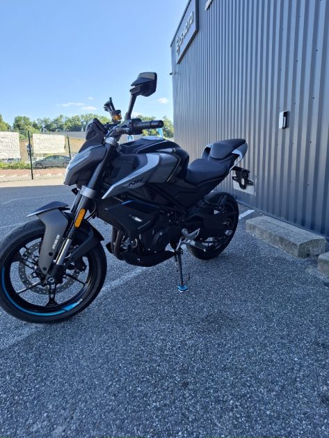 CF MOTO 450 NK 2025