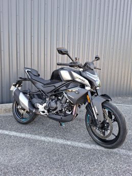CF MOTO 450 NK 2025