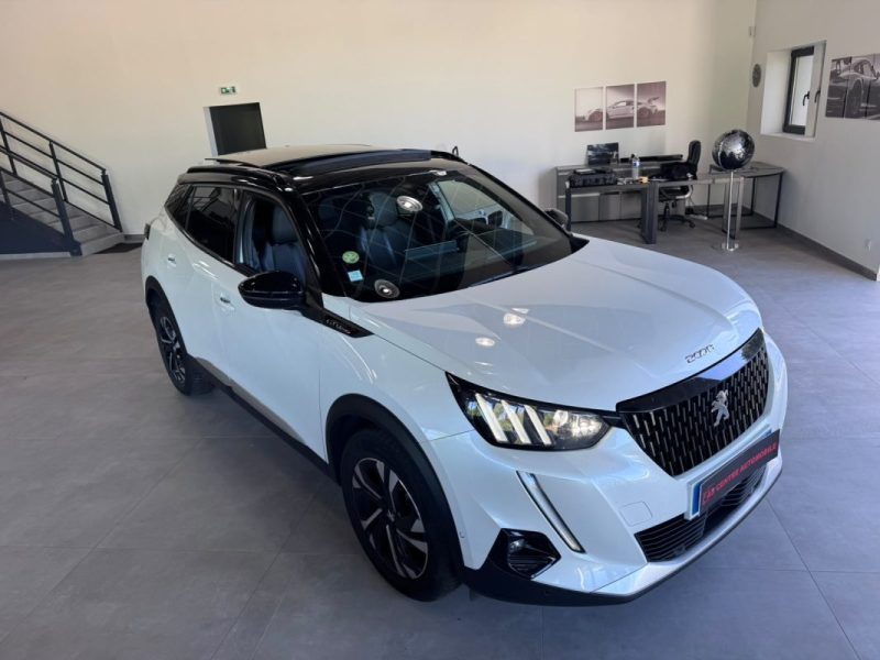 PEUGEOT 2008 II 1.5 HDI 130 GT LINE EAT8 / TOIT OUVRANT PANORAMIQUE / AMBIANCE LED 
