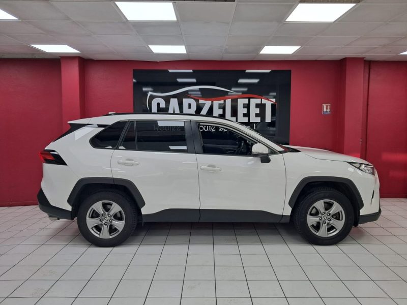 TOTOYA RAV4 SUV HYBRIDE 218cv DYNAMIC BUSINESS/1 ERE MAIN/TVA RECUPERABLE
