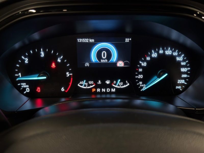 FORD FOCUS 4 IV ST LINE 2.0 TDCI 150 Cv BOITE AUTO 8 / APPLE & ANDROID CAMERA GPS - GARANTIE 1 AN