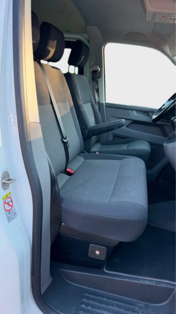 VOLKSWAGEN TRANSPORTER T6 L2H1 2.0 TDI DSG 6 places