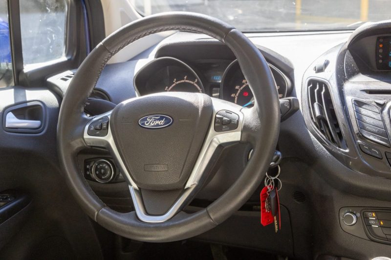 Ford Tourneo Courier 1.0 EcoBoost Titanium 100cv ✨ Distribution récente - Climatisation - Bluetooth 