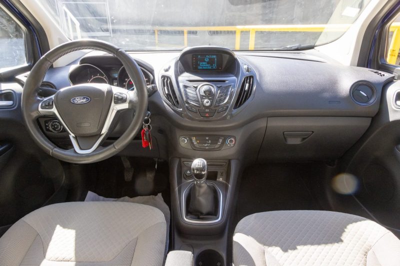 Ford Tourneo Courier 1.0 EcoBoost Titanium 100cv ✨ Distribution récente - Climatisation - Bluetooth 