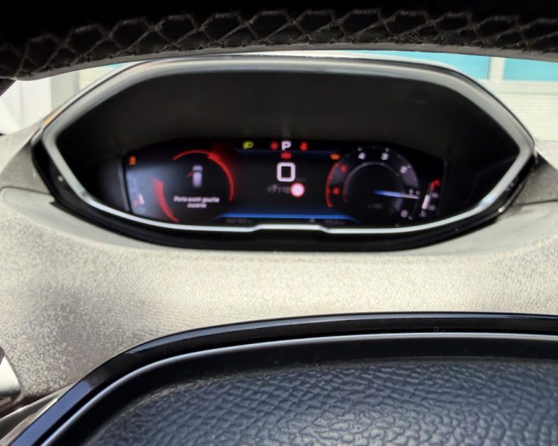 PEUGEOT 3008 II 1.5 HDI ACTIVE - 130 ch - FULL OPTION - ENTRETIENT COMPLET - GARANTIE 6 MOIS