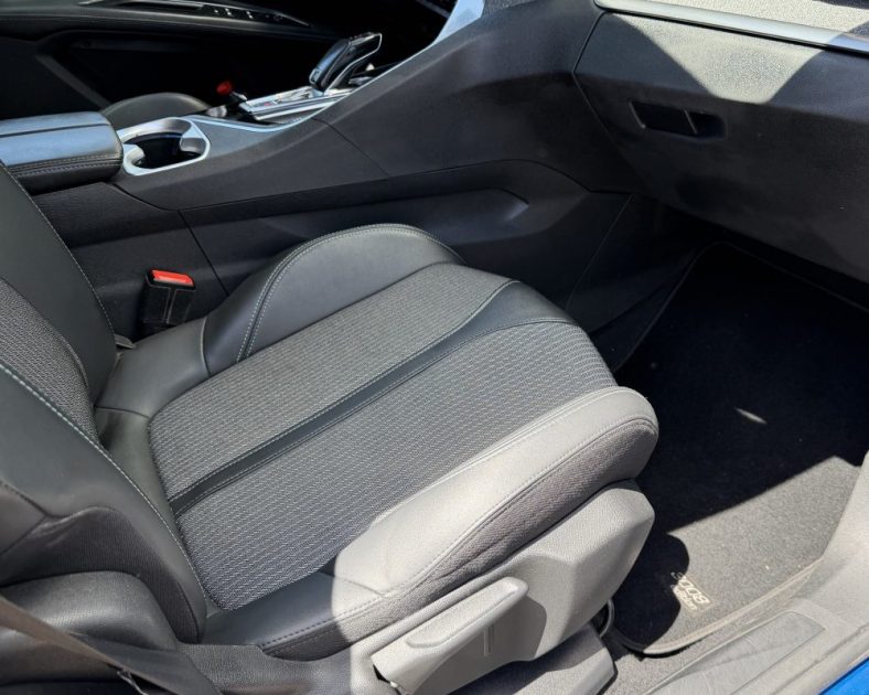 PEUGEOT 3008 II 1.5 HDI ACTIVE - 130 ch - FULL OPTION - ENTRETIENT COMPLET - GARANTIE 6 MOIS
