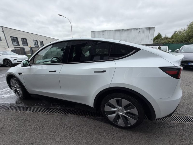 TESLA MODEL Y STANDARD RWD 2023