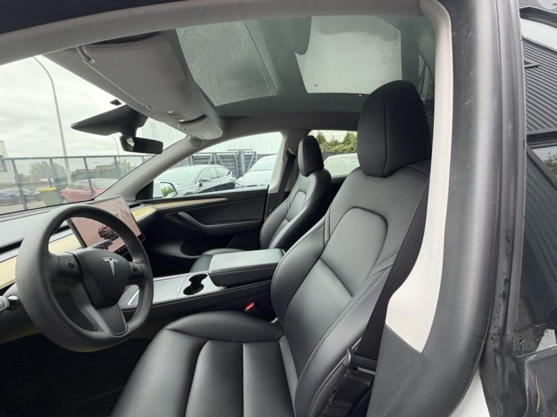 TESLA MODEL Y STANDARD RWD 2023