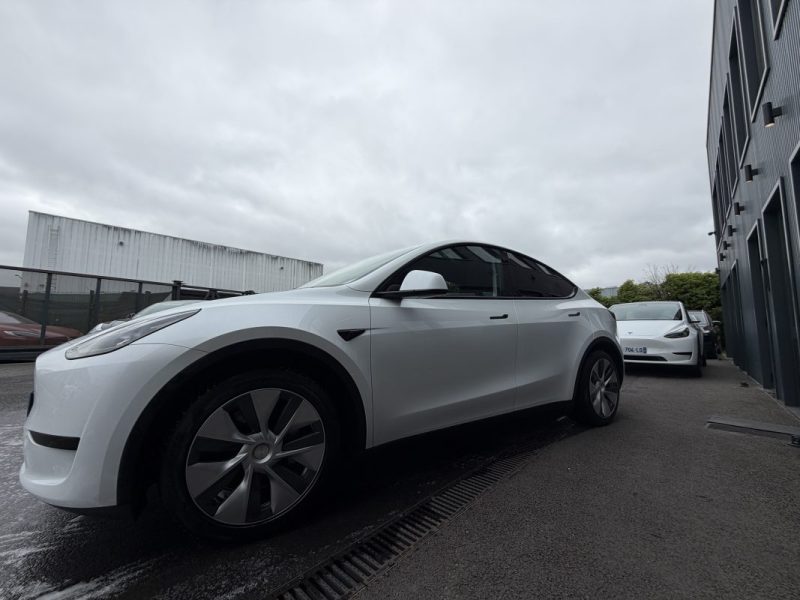 TESLA MODEL Y STANDARD RWD 2023