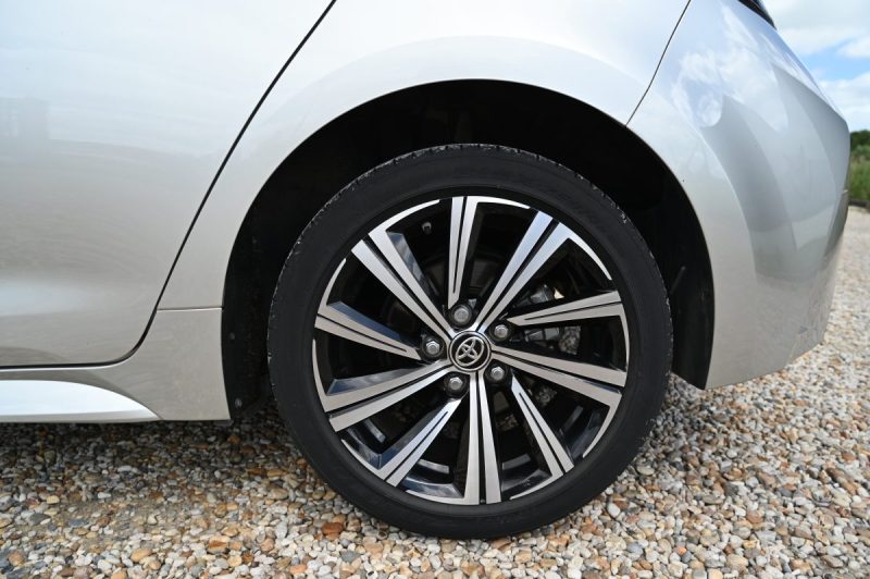 TOYOTA COROLLA 122H DESIGN 2021