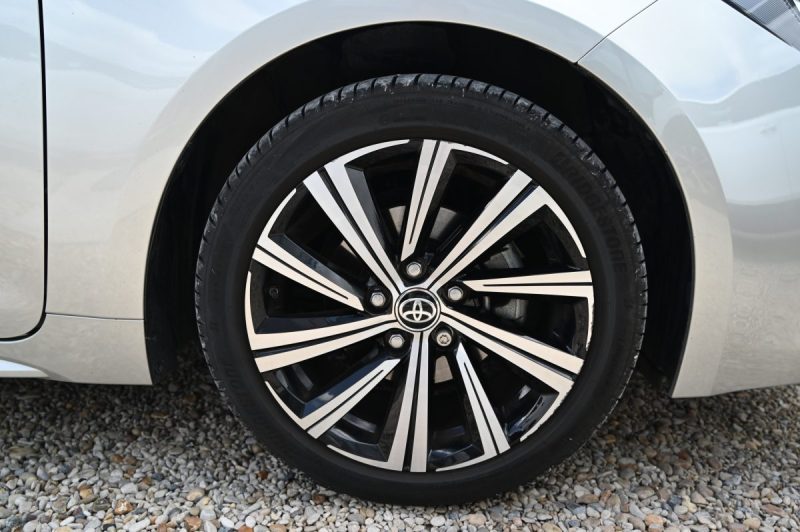 TOYOTA COROLLA 122H DESIGN 2021