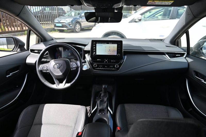 TOYOTA COROLLA 122H DESIGN 2021