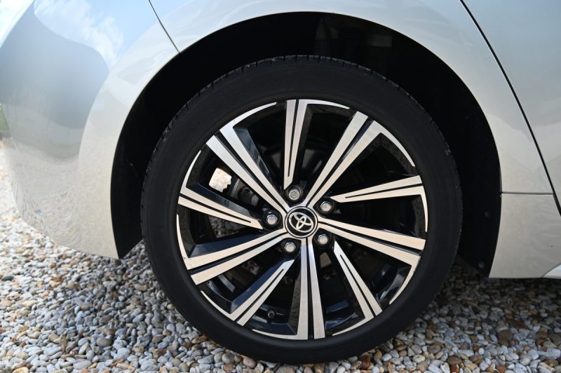TOYOTA COROLLA 122H DESIGN 2021