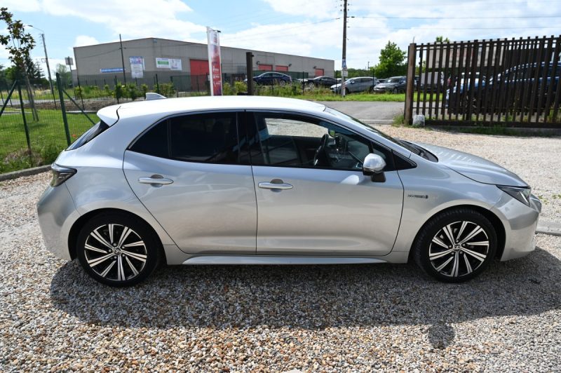 TOYOTA COROLLA 122H DESIGN 2021