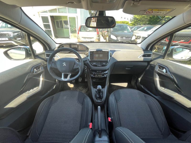 Peugeot 208 1.2i 75 Ch Allure Garantie