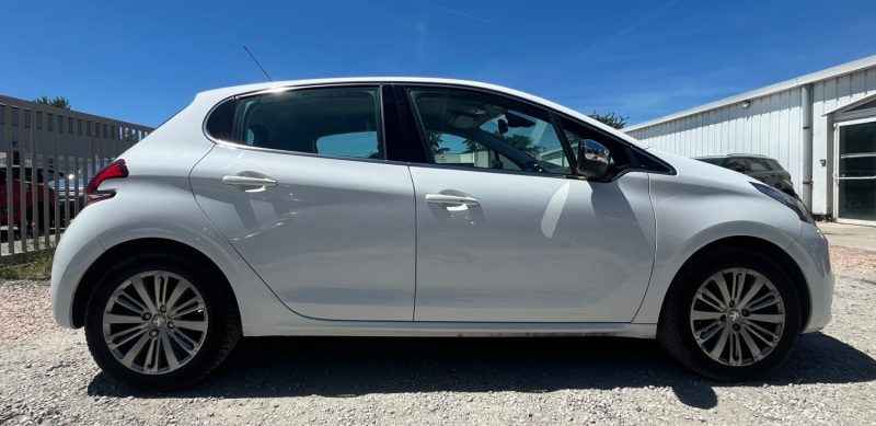 Peugeot 208 1.2i 75 Ch Allure Garantie