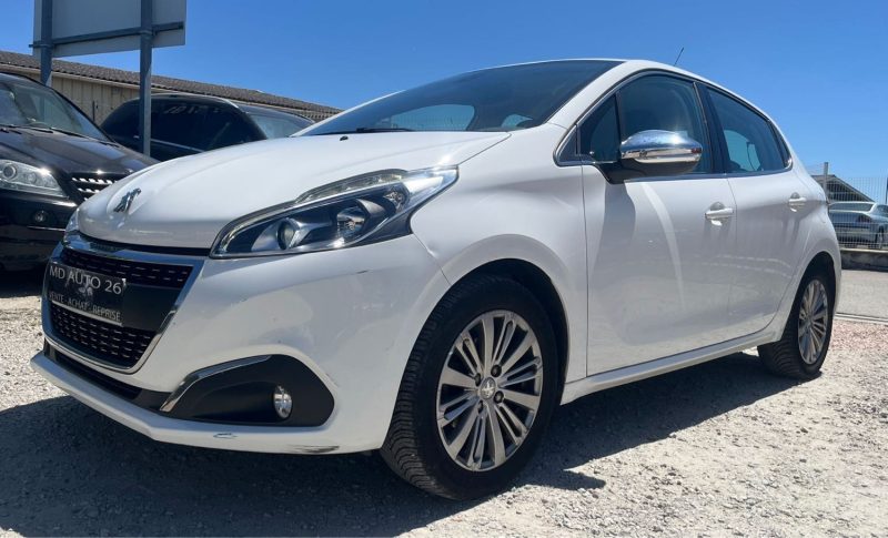 Peugeot 208 1.2i 75 Ch Allure Garantie