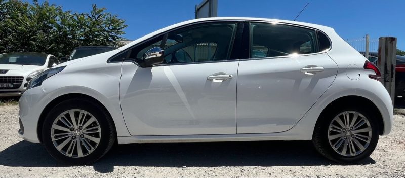 Peugeot 208 1.2i 75 Ch Allure Garantie