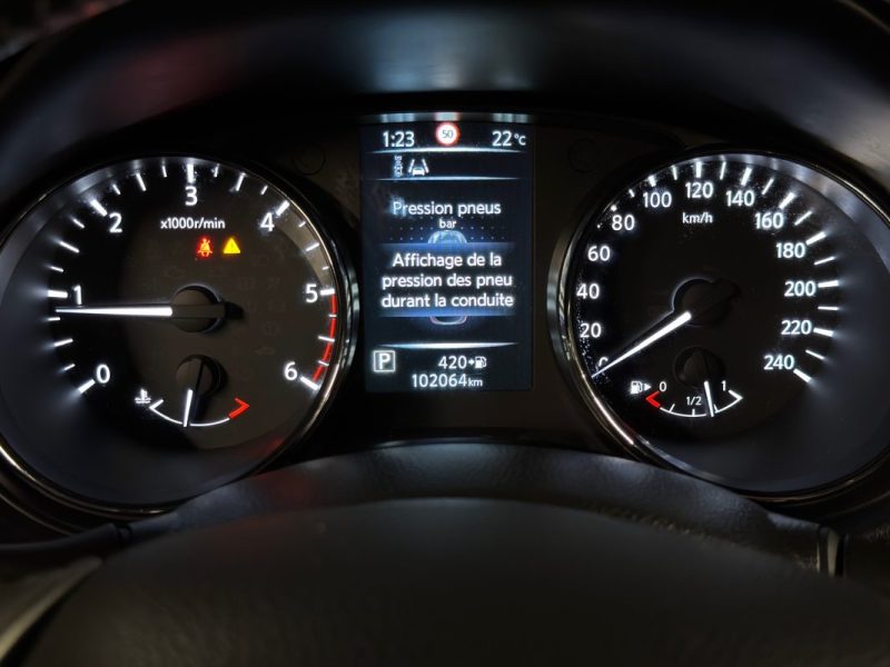 NISSAN QASHQAI II CONNECT EDITION 1.6 DCI 130 BOITE AUTO XTRONIC TOIT PANO CAMERA 360 - Garantie 1an